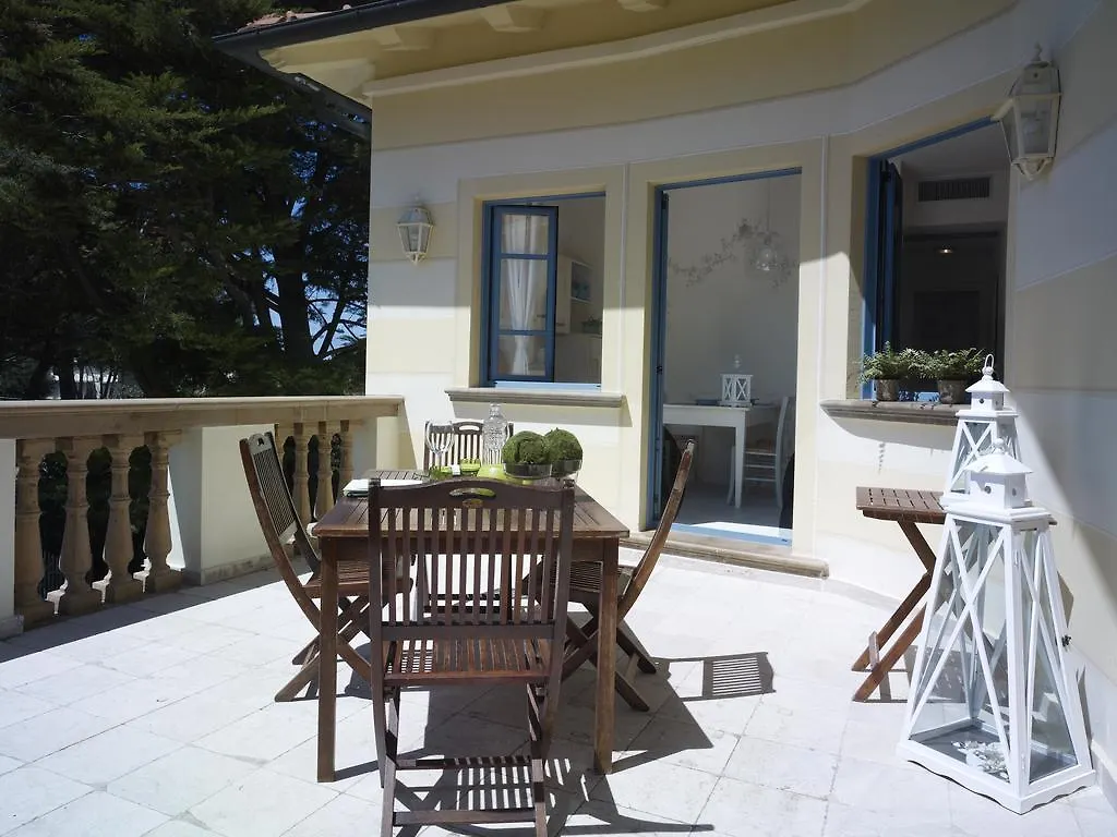 Hotel apartamentowy Villa Mazzanta Relais & Residence Vada